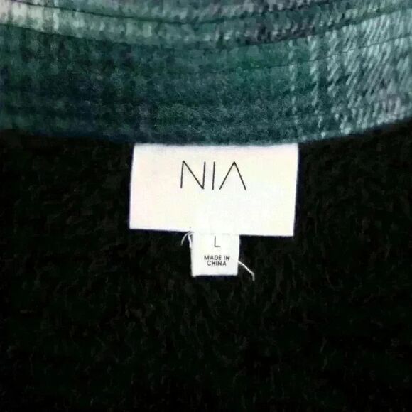 NIA The Brand Topanga Green Plaid Faux-Fur Lined Shacket – Size Large - Picture 4 of 9